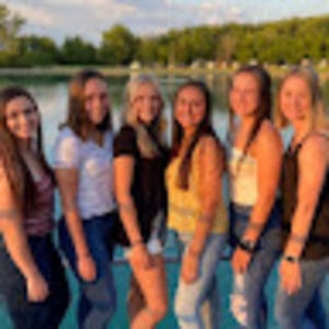 Meet your Posher, Ashley